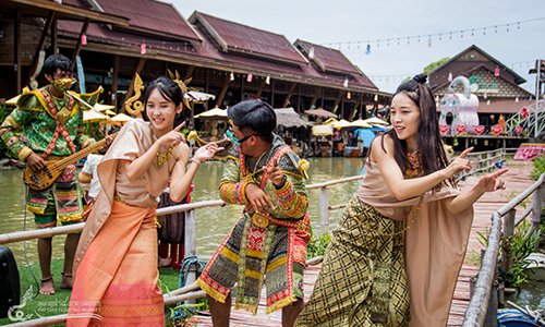 Charming of River Culture and Thainess at Pattaya Floating Market - Sa–Bai Thailand Magazine Thailand&#39;s Leading Guide